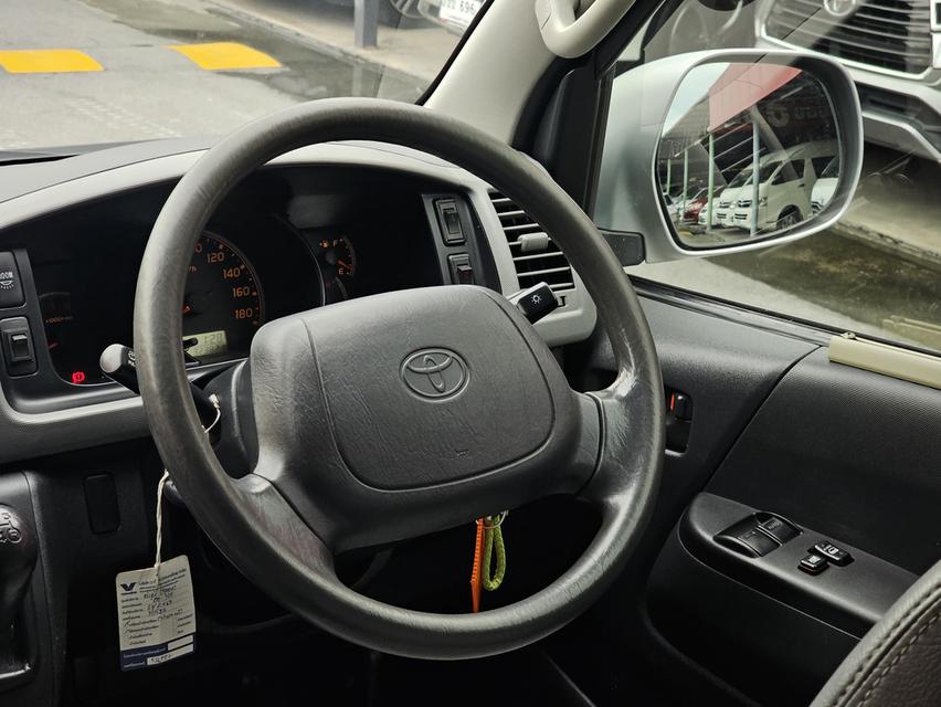 รถตู้commuter 10