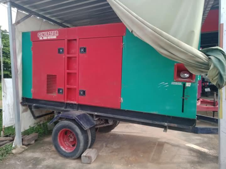 ขายเครื่องปั่นไฟ 100/125 KVA