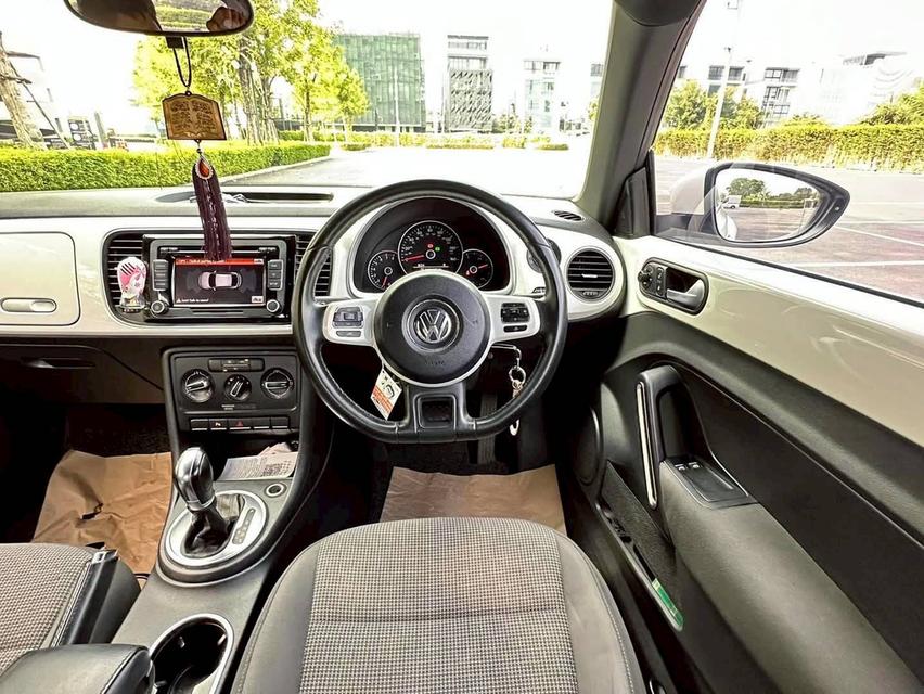 VOLKSWAGEN NEW BEETLE 1.2 TSI Turbo สีขาว ปี 2012 จด 2013 12
