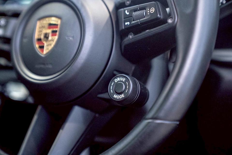 รหัสรถ 67GG65 🔥 #Porsche #Carrera #992 Techart ปี 2023 🔥 สปอร์ตหรู สภาพนางฟ้า ของแต่งจัดเต็มกว่า 3 ล้าน 😍 รูปที่ 11