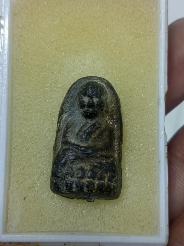 พระหลวงปู่ทวดเนื้อว่านปี 2497 วัดช้างให้พิมพ์พระรอดเล็ก