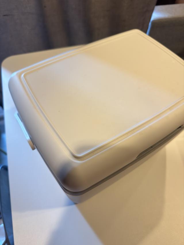 กระติกน้ำเก็บความเย็น ICE-TRIP ขนาด 8 ลิตร