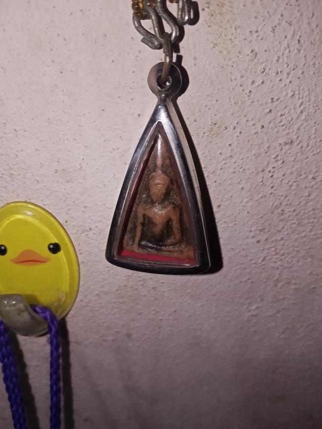 สมเด็จวัดอะไรไม่รู้สมเด็จพระเจ้าอยู่หัวทรงพระเจริญยิ่งยืนนานด้วยเกล้าด้วยกระหม่อมขอเดชะข้าพระองค์ทรงพระเจริญยิ่งยืนนานด้วยเกล้าด้วยกระหม่อมขอเดชะข้าพร รูปที่ 3