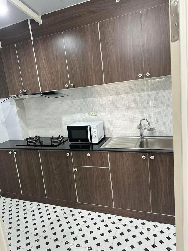 ให้เช่าบ้านใหม่ ทาวน์โฮม หมู่บ้านโกล้เด้นทาวน์ฟิวเจอร์ รังสิต ซอยต้น ทำเลดีใกล้หน้าโครงการ 7