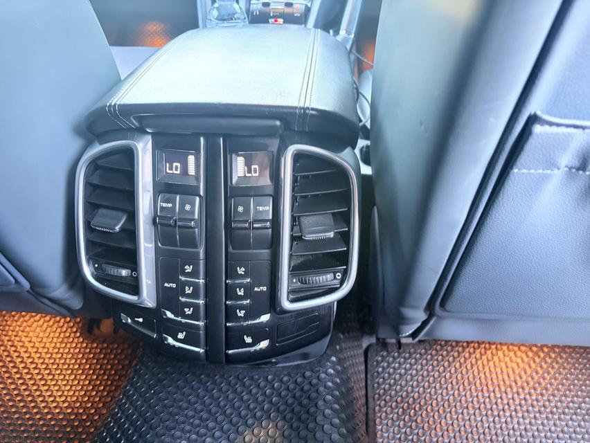 Porsche Cayenne Turbo 4.8L V8 Twin turbo 560 แรงม้า รุ่นหายากมาก เสียงดุดัน ใช้แก๊สโซฮอล์95 รูปที่ 15