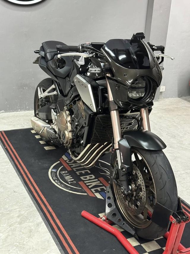 ออกรถ 0 บาท CB650R ของแต่งครบ ผ่อนสบาย