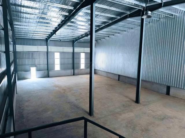 ให้เช่าโกดังใหม่พร้อมออฟฟิศ 2 ชั้น 537.5 ตรม ทำเลดี เดินทางสะดวก ใกล้ตลาดไท คลองหลวง ปทุมธานี 4