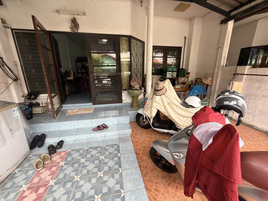 บ้านทาวน์เฮ้าส์ town house หมู่บ้านพลูศรี ต.บางขะแยง จ.ปทุมธานี 8
