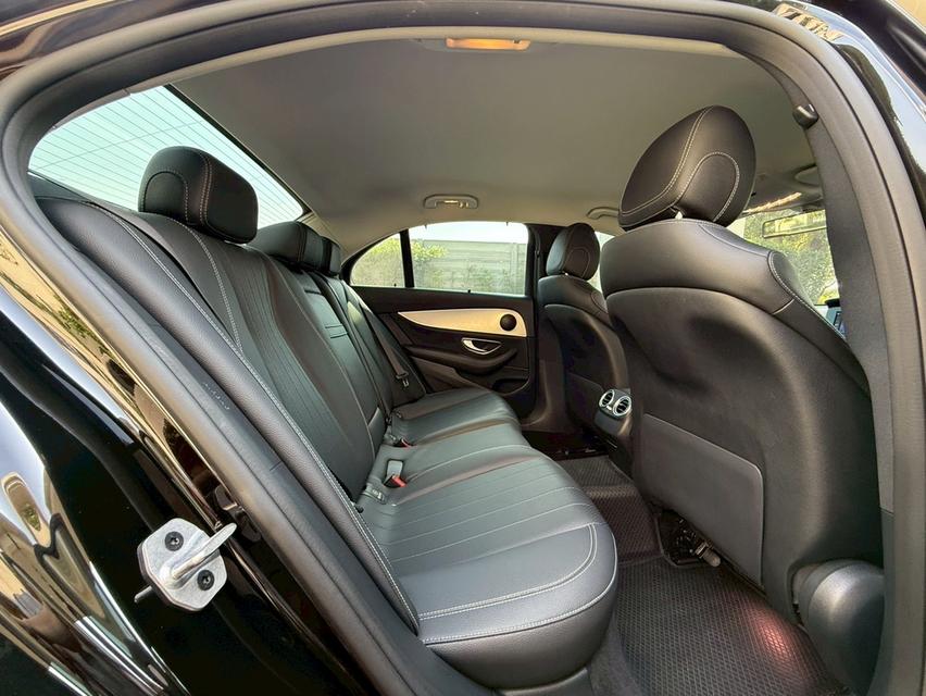 Benz E220D Sport ปี21 รูปที่ 17