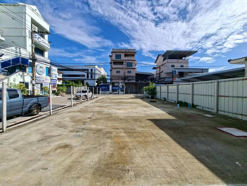 ให้เช่าที่ดินเทคอนกรีต 70 ตร.ว. ติดถนนซอยศรีนครินทร์ 42 เดินทางสะดวก ใกล้ห้างซีคอนสแควร์ (N.2214) 6