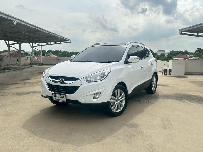 HYUNDAI TUCSON 4WD (IX35)2.0L N/A 6AT Panaromic Glass Roof