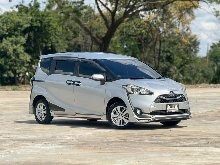 TOYOTA NEW SIENTA 1.5 G (MNC) ปี 2020สีเทา เกียรออโต้