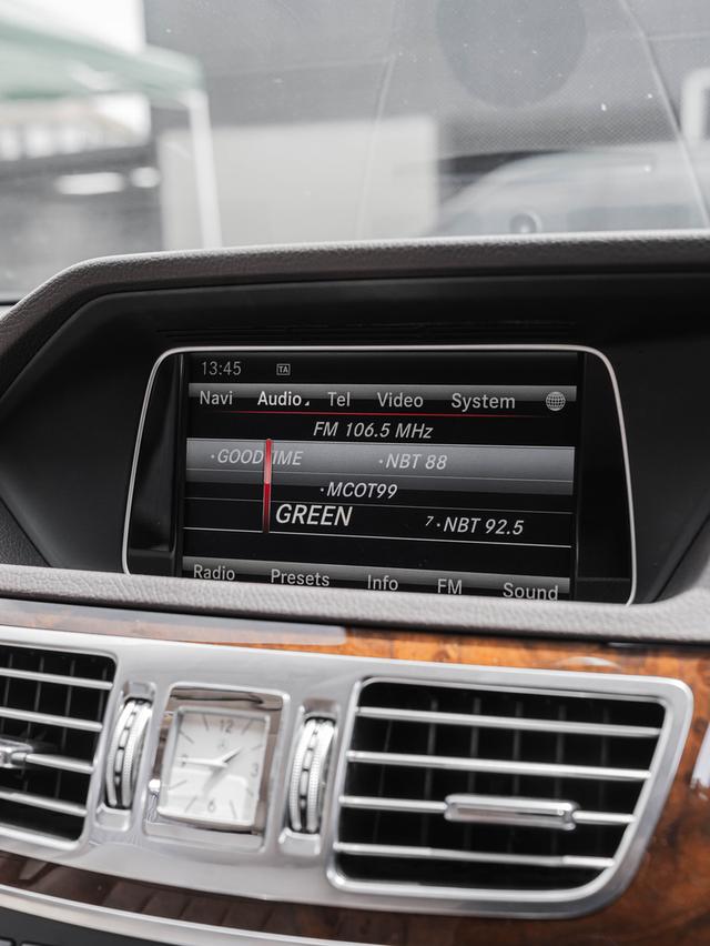 รหัสรถ 67GG9027 Benz E300 Bluetec Hybrid 2014 7