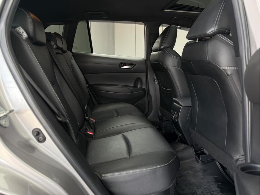 รหัสรถ WRT529 2021 TOYOTA COROLLA CROSS, 1.8 HYBRID PREMIUM SAFETY รูปที่ 13