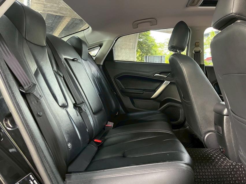 รหัสรถ WMT7910 MG5 1.5X Sunroof ปี 2019  9
