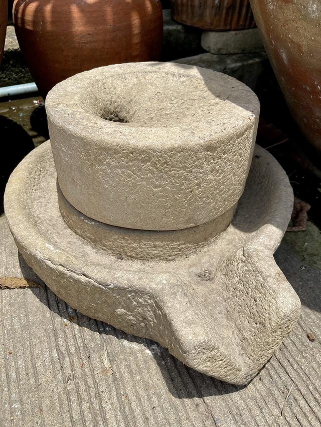 โม่แป้งโบราณ โม่หินโบราณ เครื่องบดแป้งหินแกรนิต ชุดใหญ่ 8