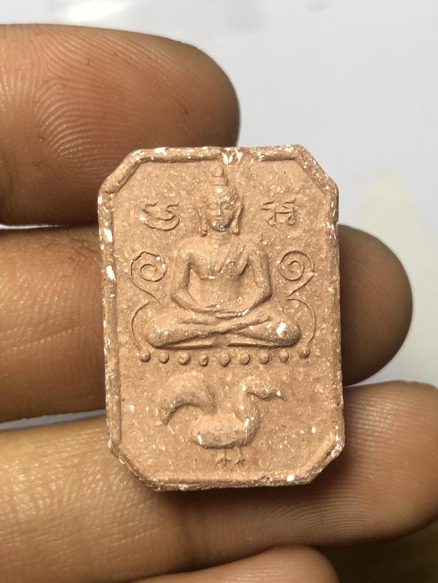 หลวงพ่อปานเนื้อดิน พิมพ์ขี่ไก่ หลังยันต์เกราะเพชร รุ่นพุทธบูชา ปี35