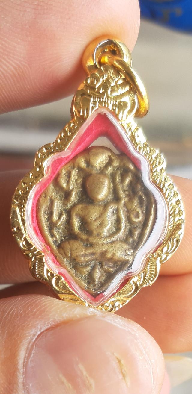 หลวงพ่อเงิน พิมพ์จอบเล็ก รูปหัวใจใบโพธิ์ (หรือพิมพ์หัวใจข้างกนก) เนื้อโลหะผสมทองดอกบวบ ปี2450-2460 แท้และทันยุค