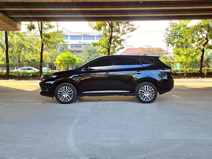 ขายรถ Toyota Harrier 2.5 Hybrid ปี 2014 สีดำ เกียร์ออโต้ 7