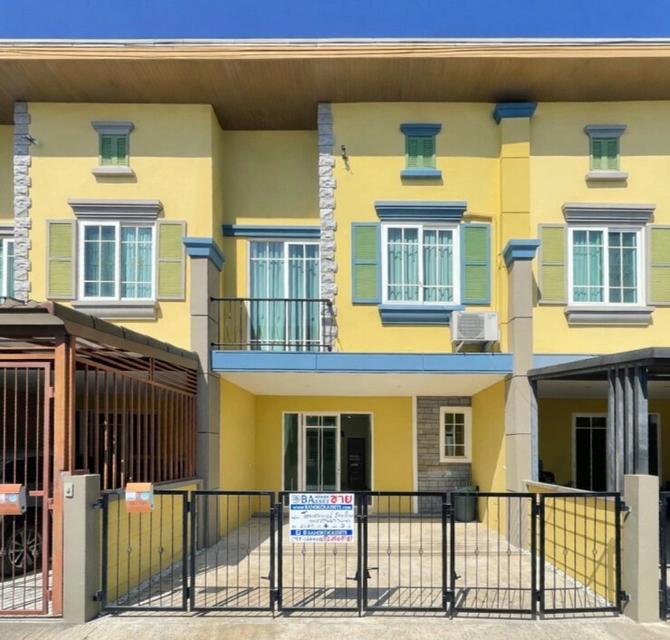 ขายทาวน์เฮ้าส์มือสองนนทบุรี โครงการ โกลเด้นทาวน์ รัตนาธิเบศร์-สถานีรถไฟฟ้าไทรม้า (Golden Town Rattanathibet-Saima Station) เนื้อที่ 21.2 ตร.ว. 1