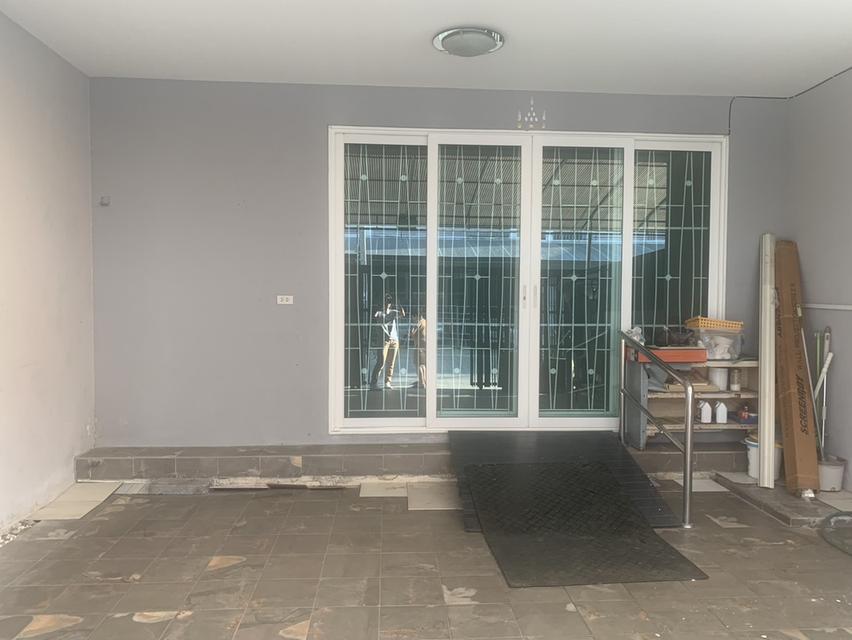 🚨 ขายด่วนมาก! ทาวน์โฮม 3 ชั้น The Exclusive พัฒนาการ 44 | 4 นอน 4 น้ำ จอด 2 คัน เพียง 5.75 ล้าน 2