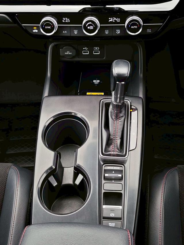 HONDA CIVIC FE Sedan 4dr e:HEV RS E-CVT FWD 2.0 Y22. สีดำ  เกียร์ออโต้  16