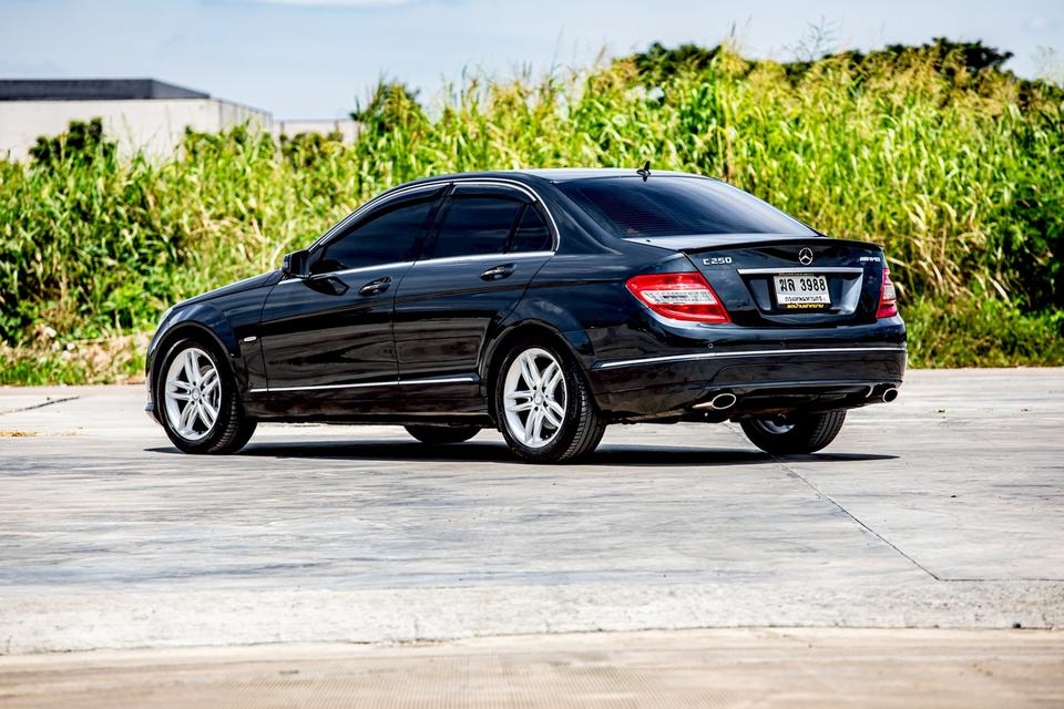 Benz C250 ปี 2013 สีรถสวย สภาพดีมากๆ  9