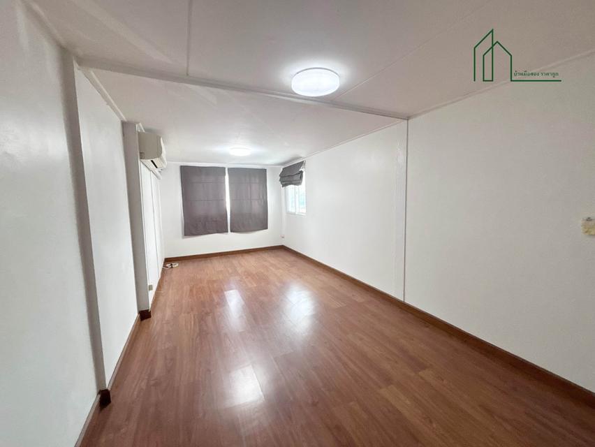 หมู่บ้านรัตนธานี ทาวน์เฮ้าส์ 20 ตรว. อยู่หลังโลตัส บางนา 8