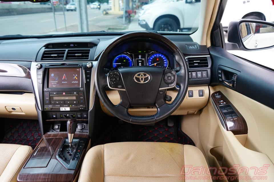 TOYOTA CAMRY HYBRID 2.5 HV PREMIUM ( 3888 ) 11