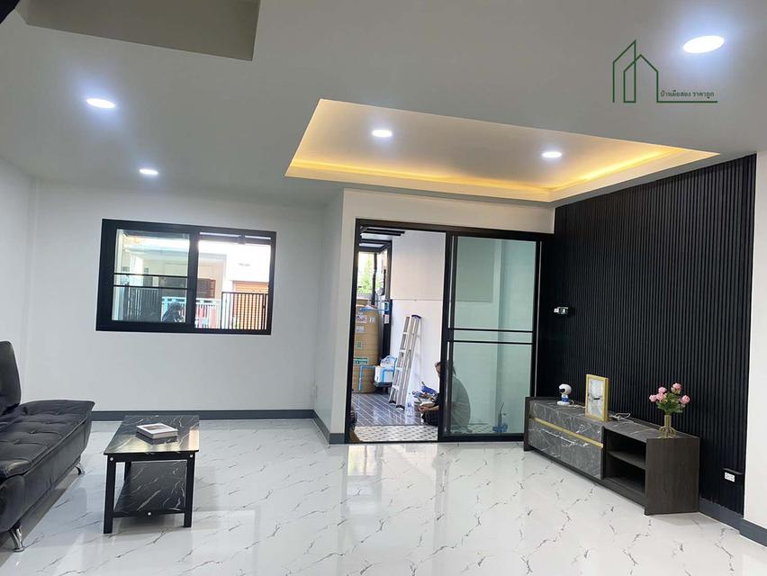 ทาวน์เฮาส์ 2 ชั้น บ้านบดินทรรักษา4 คู้บอน27 รามอินทรา พร้อมเฟอร์นิเจอร์ 2