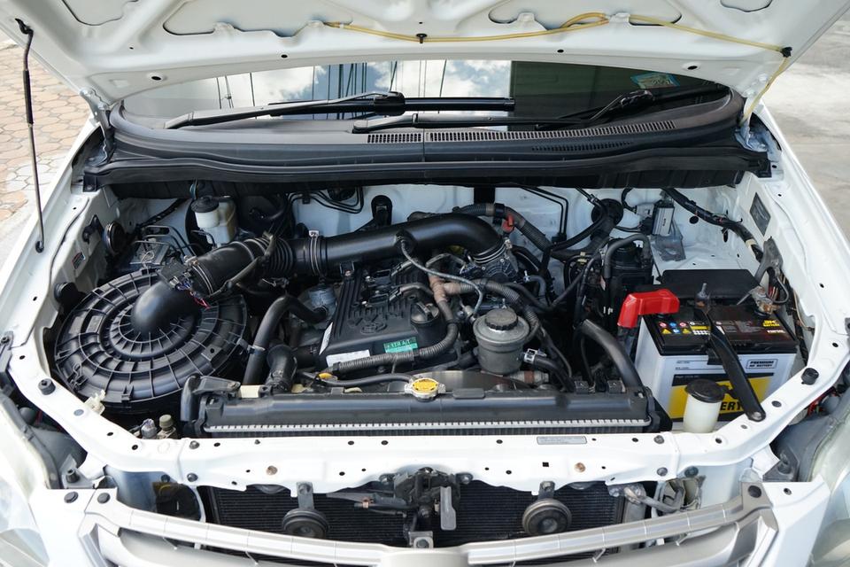 2012 TOYOTA INNOVA 2.0G 12