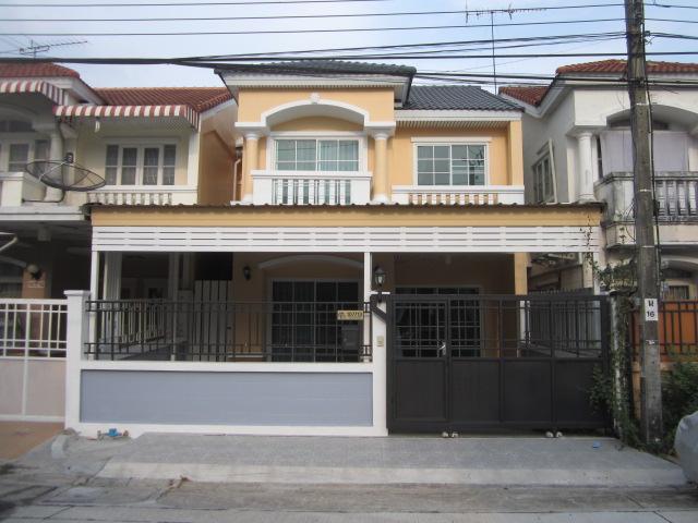 ขายทาวน์เฮ้าส์  2  ชั้น  ปรับปรุงใหม่ทั้งหลัง สไตล์บ้านแฝด หน้ากว้าง 7.00 เมตร ทำเลดี หลักสี่  ใกล้สถานีรถไฟฟ้าสายสีแดง และสีชมพู 1