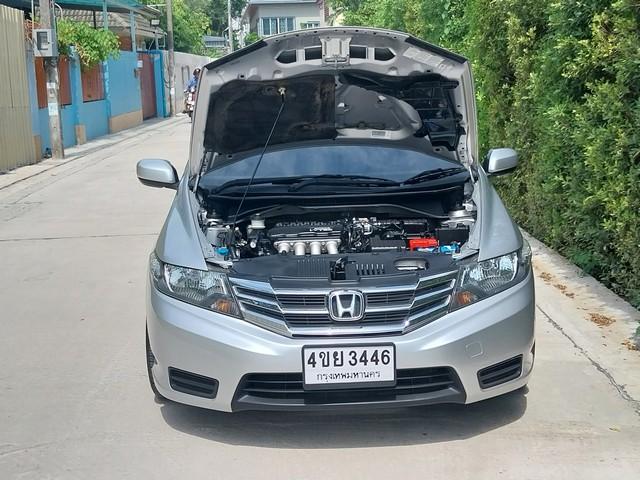 HONDA CITY 1.5V  I-VTEC  AUTO ปี 2012  รถมือเดียวออกห้าง  *ฟรีดาวน์* T.086-527-9533 2