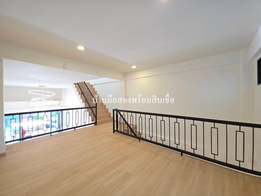 อาคารพาณิชย์ 3 ชั้น ทำเลทอง "รามคำแหง 180" 11