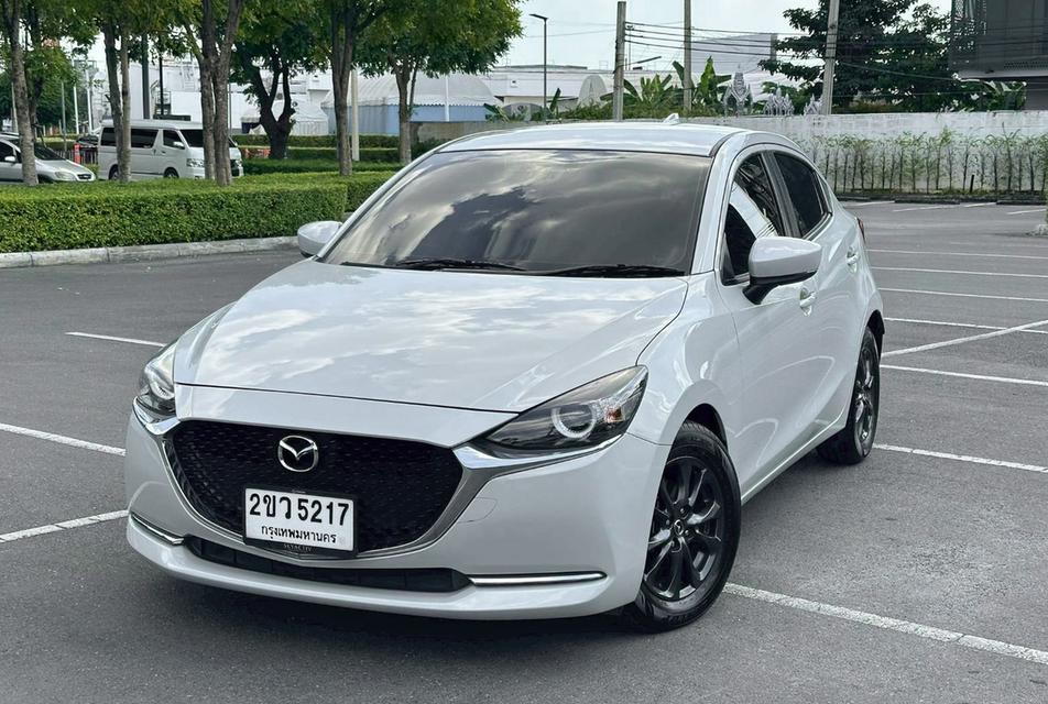 MAZDA 2 1.3 Sport S Leather เกียร์ Auto สีขาวมุกพรีเมียม (Snowflake White Pearl) ปี 2022 แท้