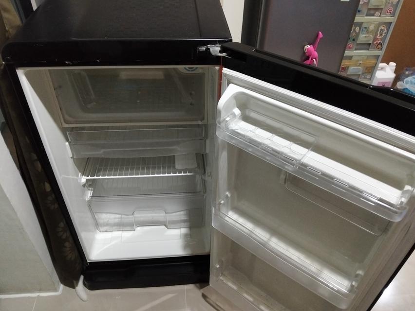 ตู้เย็น Toshiba ขนาด 5 คิว สีส้ม สภาพดี 2