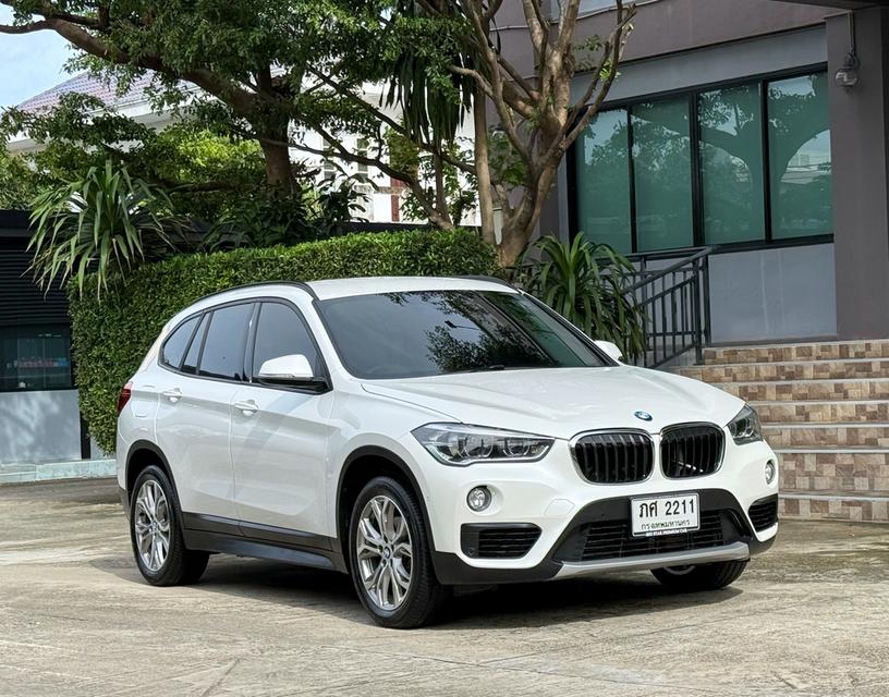 2020 BMW X1 F48 รถมือเดียวป้ายแดง รถวิ่งน้อยเพียง 80,000 กม รถเข้าศูนย์ทุกระยะ รถไม่เคยมีอุบัติเหตุ ตัวรถเป็นโฉมเกียร์ไฟฟ้าแล้วครับ