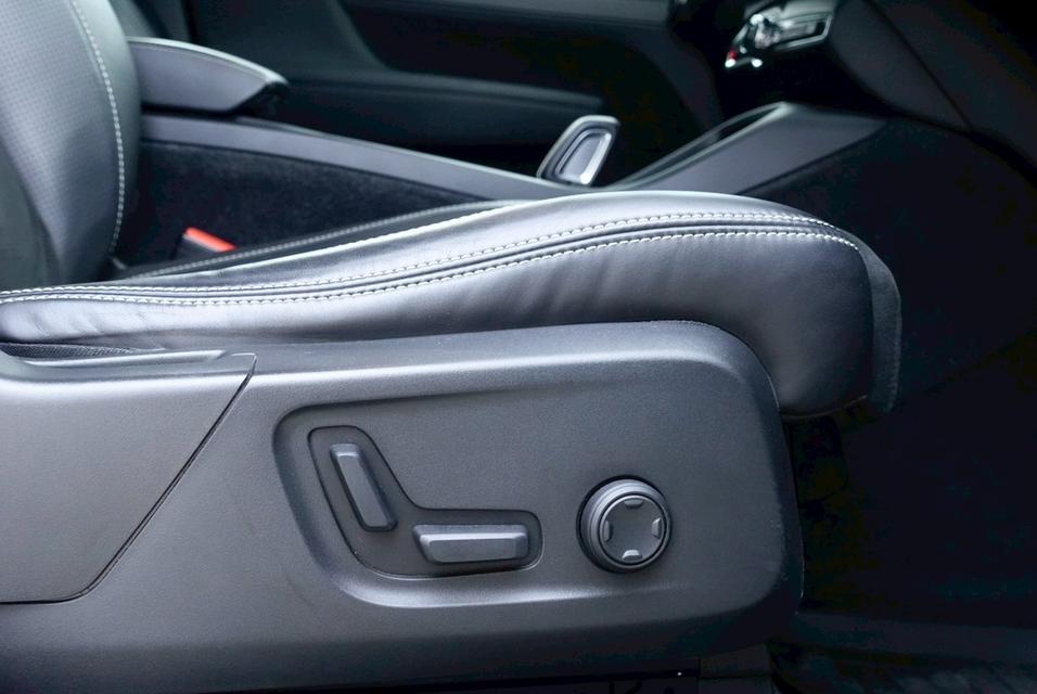 VOLVO XC40 2.0 T5 R-design AWD ปี2019 7