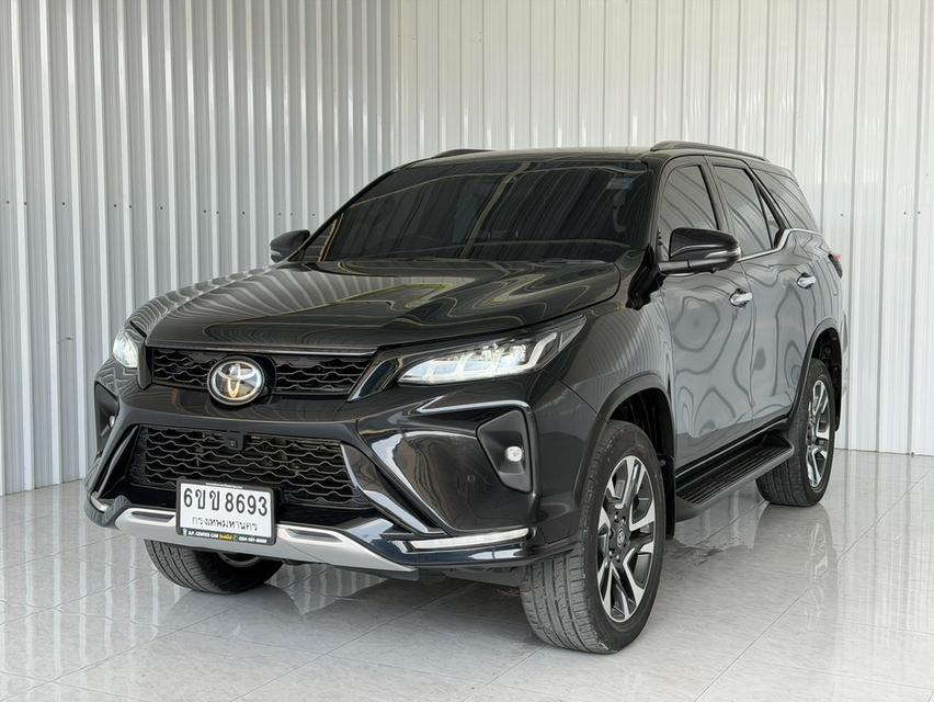 ⭐รถบ้านฟรีดาวน์ สภาพดี ไม่มีชนหนัก ไม่มีน้ำท่วม Toyota Fortuner 2.4 Legender (2WD)