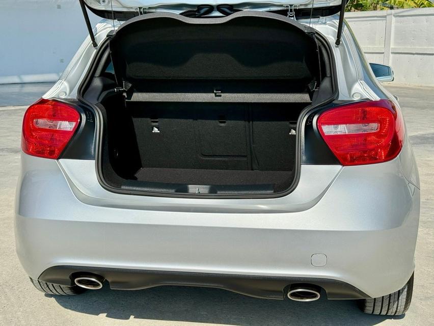 BENZ A-CLASS A180 W176 2013  17