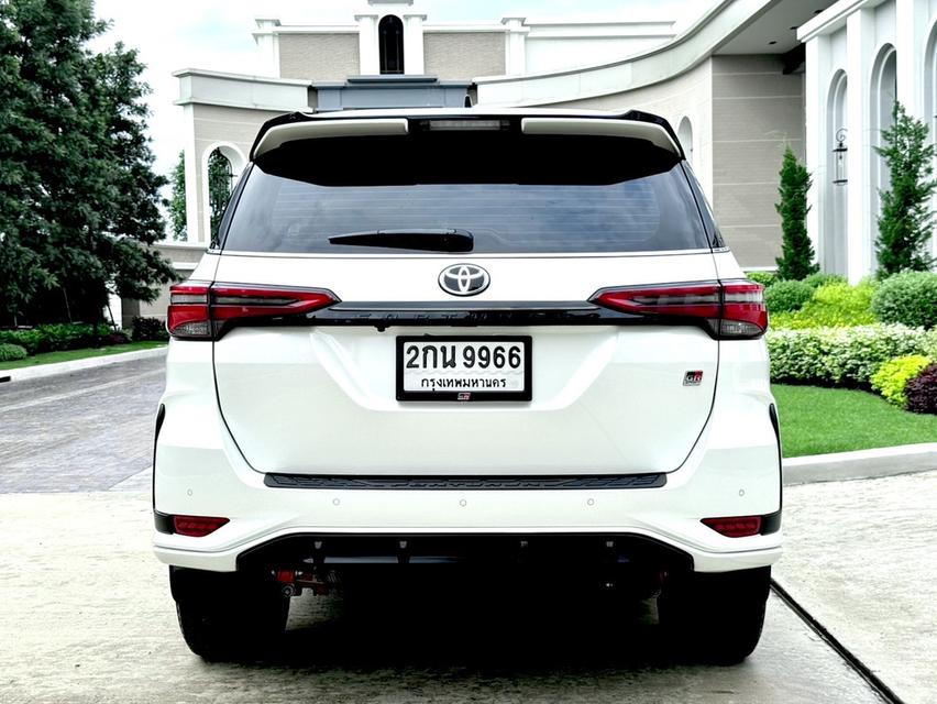 FORTUNER 2.8 GR SPORT BLACK TOP 4WD รูปที่ 8