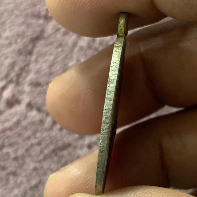 หลวงปู่คำพันธุ์ เนื้อเงินเก่า รูปย่อยที่ 4