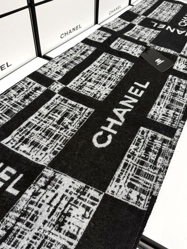 ผ้าคลุมไหล่ลายแยรนด์chanel