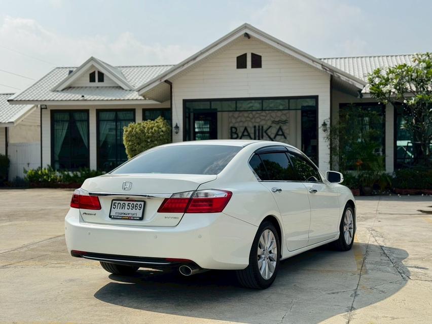 Honda Accord 2.0EL Navi 2016 AT สีขาว รูปที่ 6