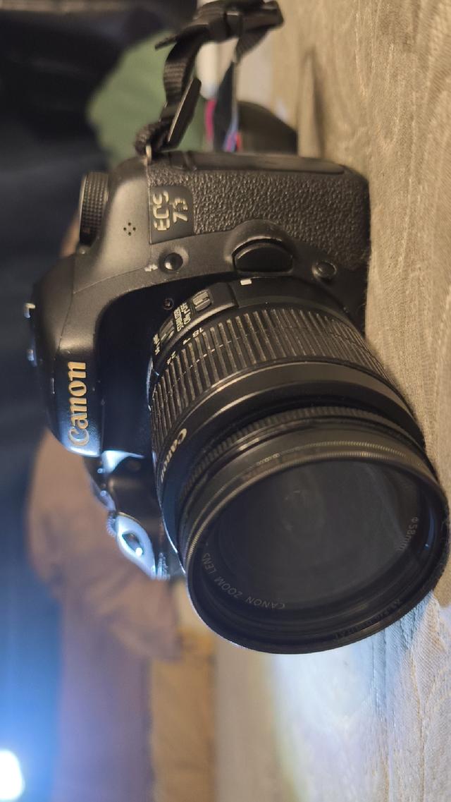 กล้องดิจิตอลเลนส์ canon 7d/18-55 โทร0817358155฿6000