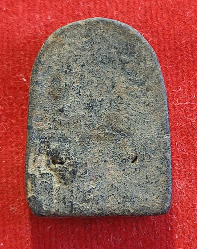 พระกำแพงซุ้มกอ พิมพ์ใหญ่มีกนก 2