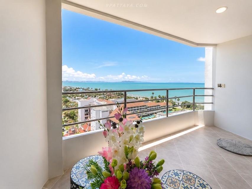 For Sale — View Talay 3 Jomtien, PratumnakBeachfront condo opportunity in View Talay 3 Jomtien, Building B, located on Pratumnak Soi 6. 6