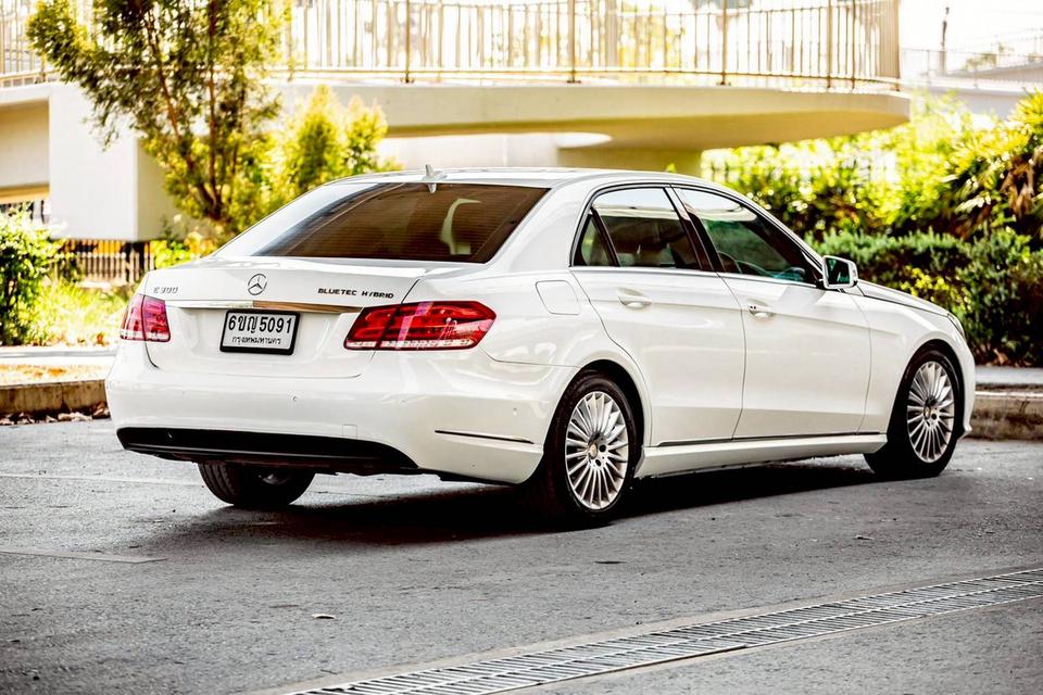 คุ้มๆ Benz E300 AMG  Bluetec ปี 2013 รถสวยมือเดียว ใช้น้อยมาก ประวัติศูนย์ครบ 4