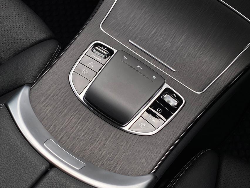 Mercedes-Benz GLC 300e 4Matic AMG Dynamic 9