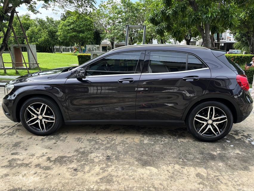 ปี2015 Mercedes-Benz GLA200 1.6 URBAN มือเดียวออกห้าง สีเดิมทั้งคัน รูปย่อยที่ 3